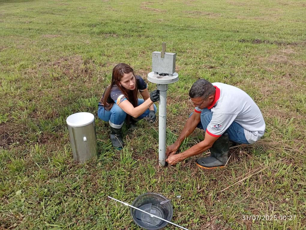 ACAV evalua estación meteorológica como parte de su preparación para el Taller de Observadores Meteorológicos y Crisis Climática